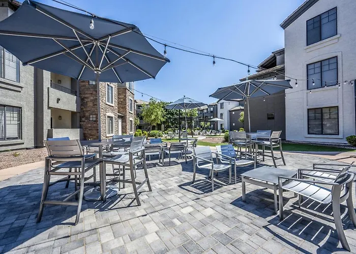 Apartment Boulevard 1br By Stadium Pool Parking Gym 04 Glendale