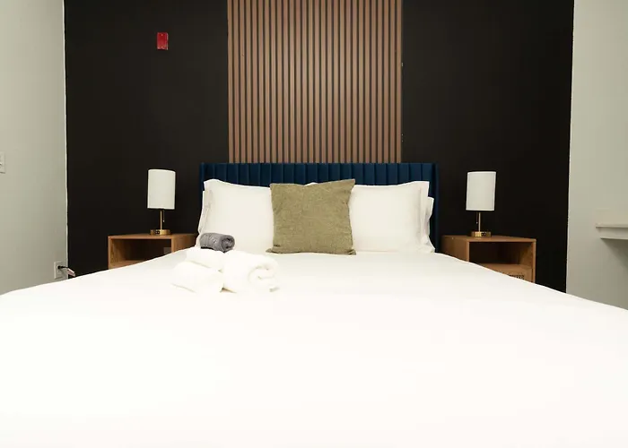 Boulevard 1br By Stadium Pool Parking Gym 04 Apartment Glendale