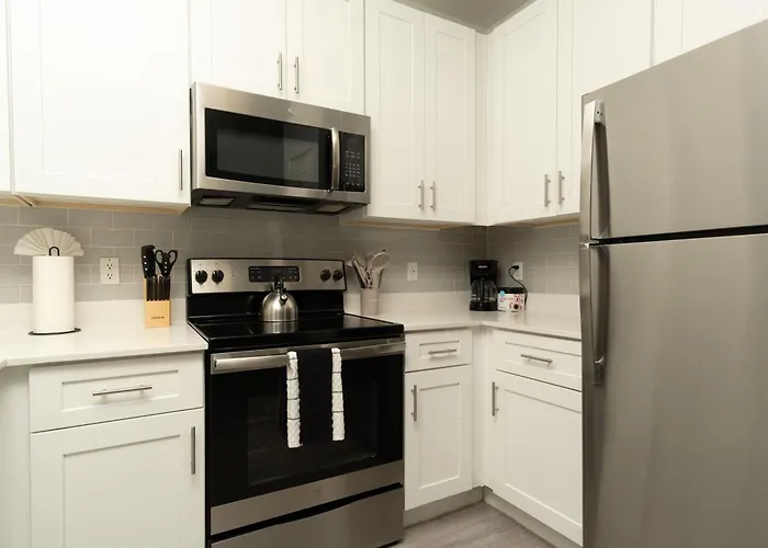 Apartment Boulevard 1br By Stadium Pool Parking Gym 04 Glendale